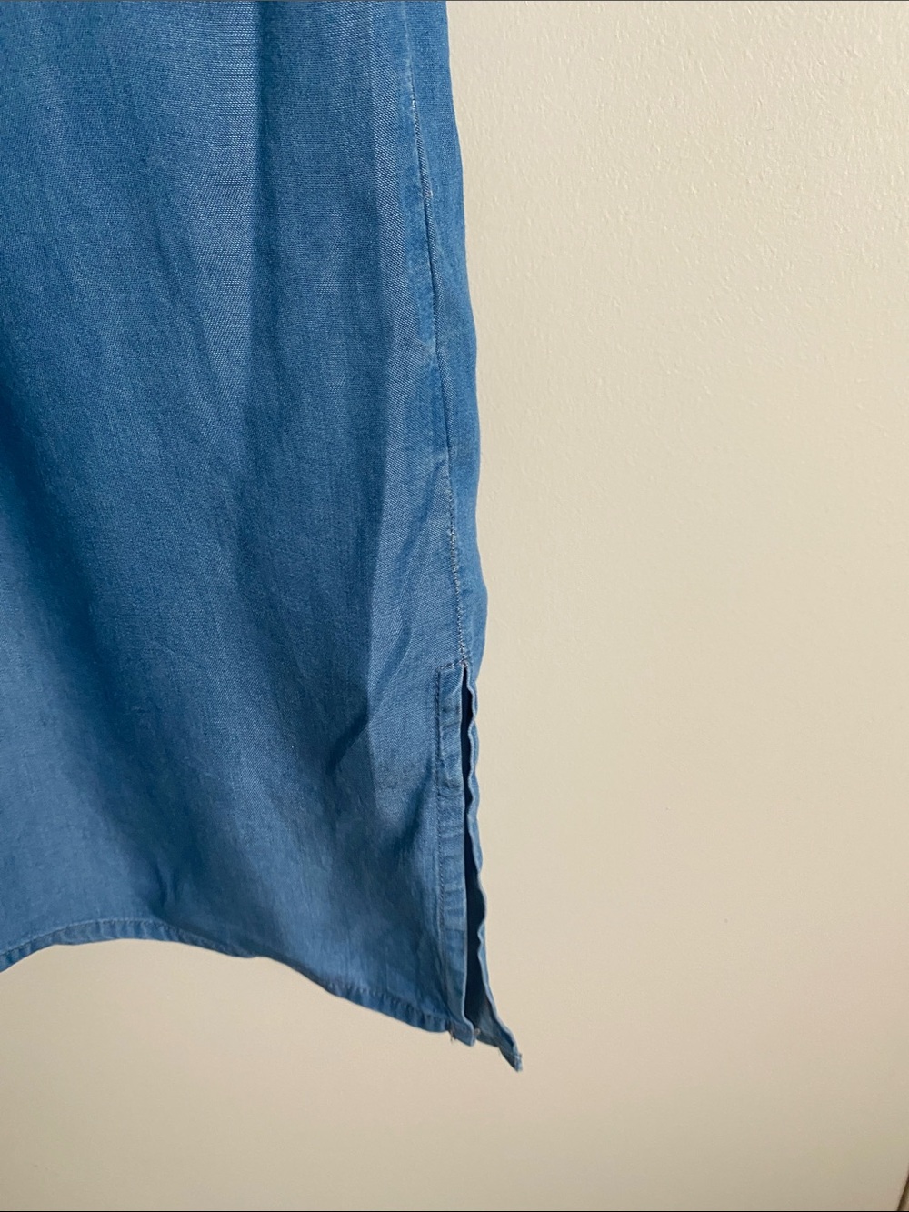 Standard Grace Blue Short-Sleeve Chambray Shirt Dress. Size L - Picture 4 of 8